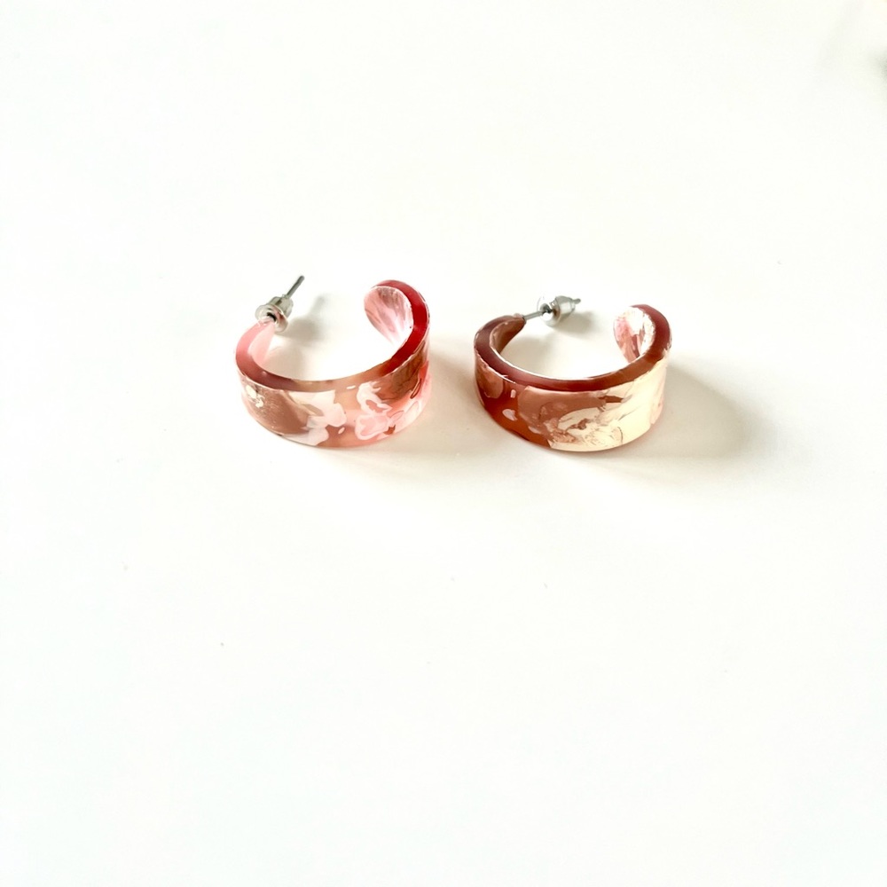 Translucent huggie hoop earrings mix color